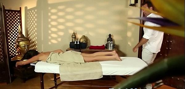  Horny mature masseur sucked off by babe